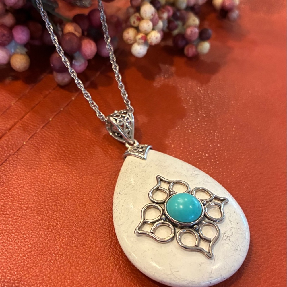 Sterling Silver Large Teardrop Turquoise & White Howlite Pendant & Chain